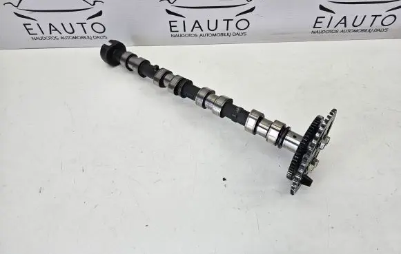 Toyota Auris 150 Camshaft L7C 8B07422