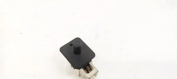 Mercedes-Benz E W211 Front door sensor coupe 2028209410