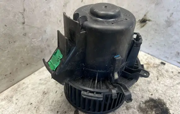 Renault Master II Heater fan/blower H6868