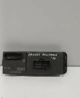 Volkswagen Passat Alltrack Tailgate/trunk control unit/module 5Q0959107J A2C73762913