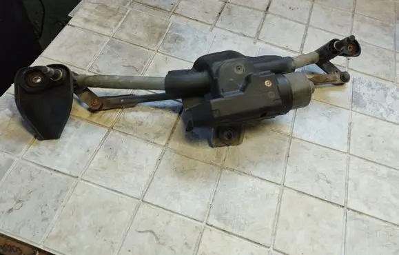 Opel Astra H Front wiper linkage and motor 3397020632 13271686LHD