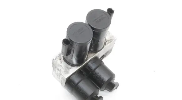 Mercedes-Benz SL R230 Air suspension valve block A2203200358