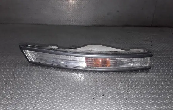 Volkswagen PASSAT B6 Front indicator light 05322852