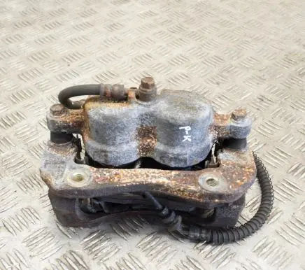 KIA Sorento Front brake caliper