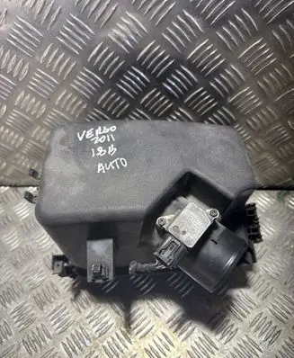 Toyota Verso Air filter box 0T08