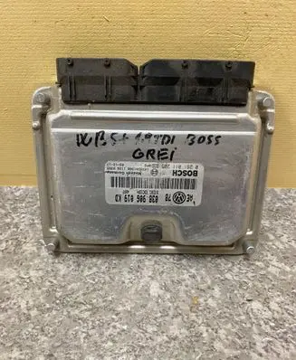 Volkswagen PASSAT B5.5 Engine control unit/module 038906019KD 0281011205