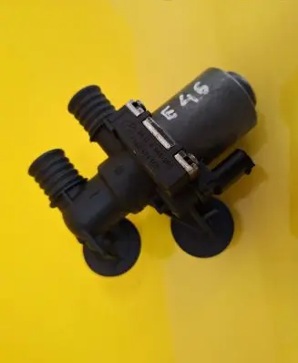 BMW 3 E46 Coolant heater control valve 1147412144