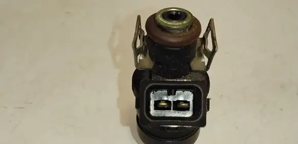 Audi A6 S6 C5 4B Fuel injector 078133551AC