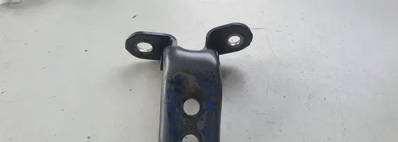 Toyota Verso Front door upper hinge