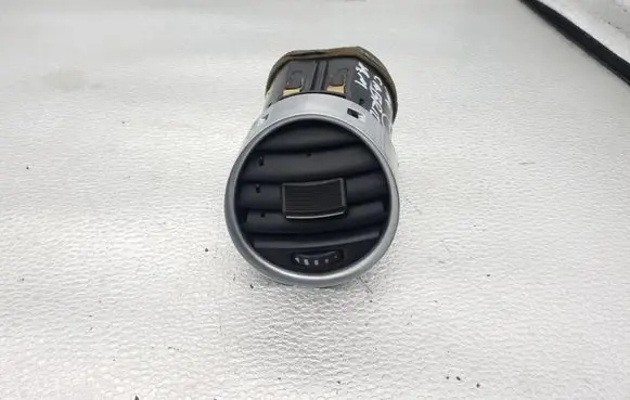 Audi A4 S4 B6 8E 8H Dashboard side air vent grill/cover trim 8H0820901D