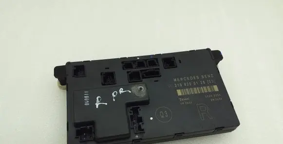 Mercedes-Benz CLS C219 Door control unit/module 2198200126