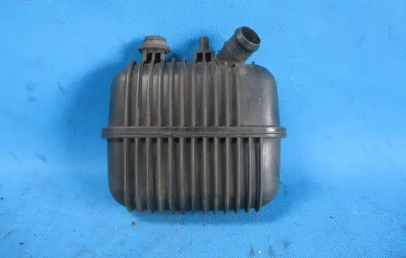Audi A4 S4 B8 8K Intake resonator 8K0129955A HP02