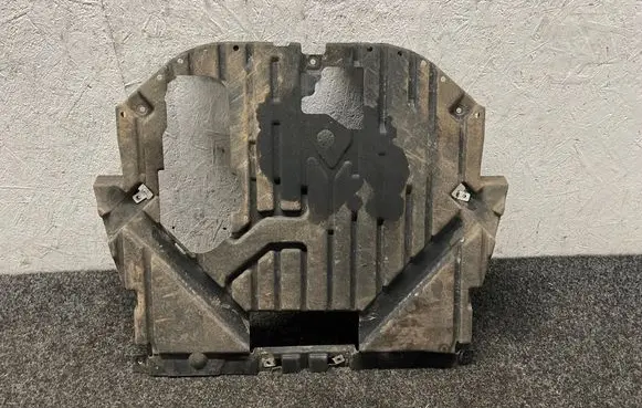 Mercedes-Benz AMG GT R190 C190 Engine splash shield/under tray A1905240630