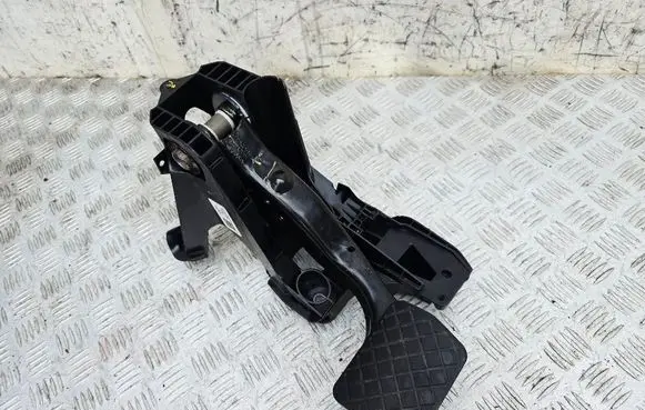 Volkswagen Atlas Brake pedal 3QF723058