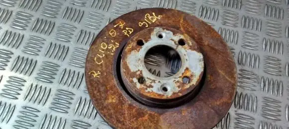 Renault Clio III Front brake disc