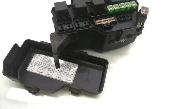 Hyundai H-1, Starex, Satellite Fuse module 91950-4H200