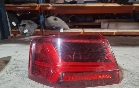 Rear/tail lights