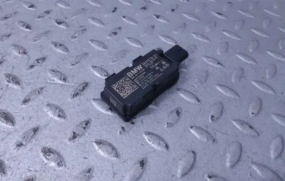 BMW X1 U11 Keyless system antenna 5B60518 61355B60518