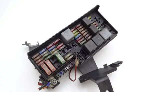 Mercedes-Benz R W251 Fuse module A1645400272