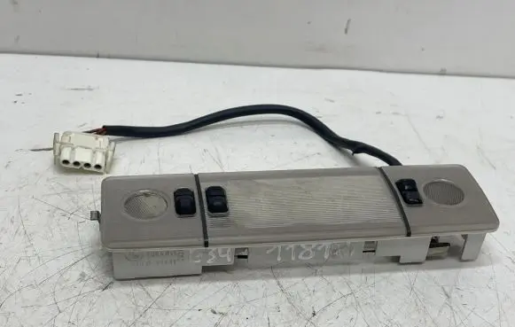 BMW 5 E34 Front seat light 1384811 ULO71611