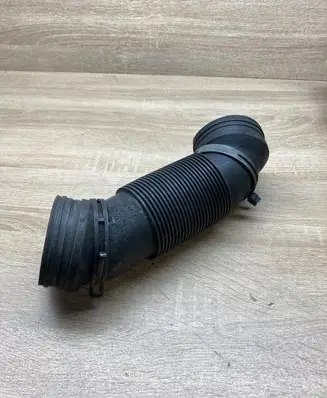 Volkswagen PASSAT CC Air intake duct part 1K0129684L