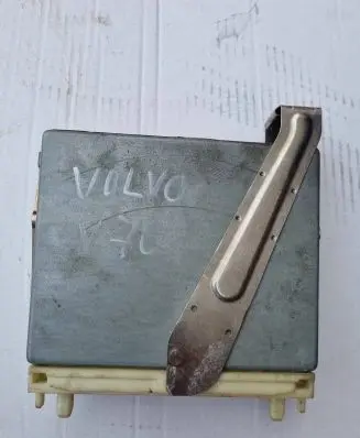 Volvo V70 Engine control unit/module 1T26S5059 P09155779
