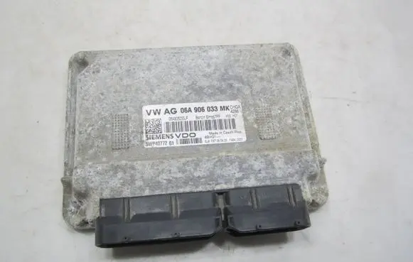 Volkswagen Golf VI Engine control unit/module 06A906033MK 06A906033JF VP40772