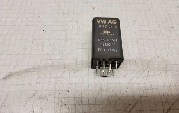 Volkswagen Transporter - Caravelle T5 Other relay 038907281B 0522120503