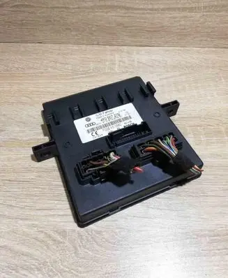 Audi Q7 4L Comfort/convenience module 4F0907279