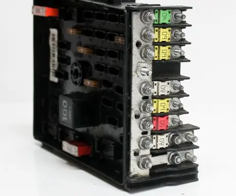 Volkswagen PASSAT B6 Fuse box set 3C0937125