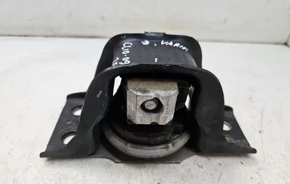 Renault Clio III Engine mount bracket 8200131305