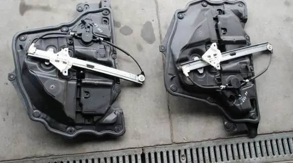 Front door window regulator with motor