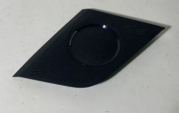 Side speaker trim/cover