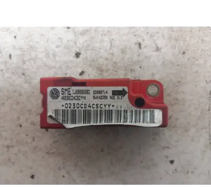 Volkswagen Golf IV Airbag deployment crash/impact sensor 1J0909606D 23080714 5WK42350