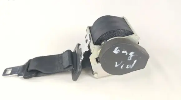 Dacia Logan I Rear seatbelt 412840
