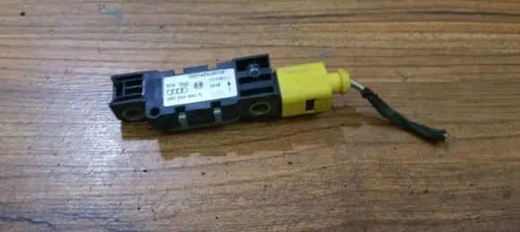 Audi A6 S6 C5 4B Airbag deployment crash/impact sensor 4B0959643C 0231a01319c