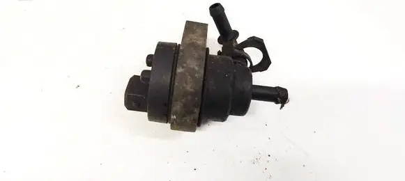 BMW 5 E39 Turbo solenoid valve 1748875 92030