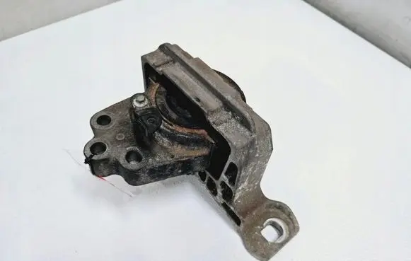 Ford Focus Engine mount vacuum valve CV-61-6F012-EB