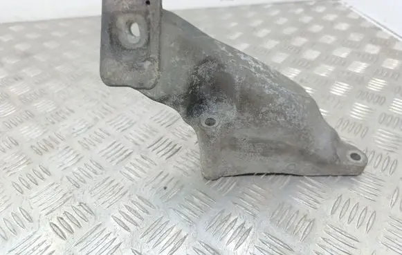 BMW X5 E70 Engine mounting bracket 6780148