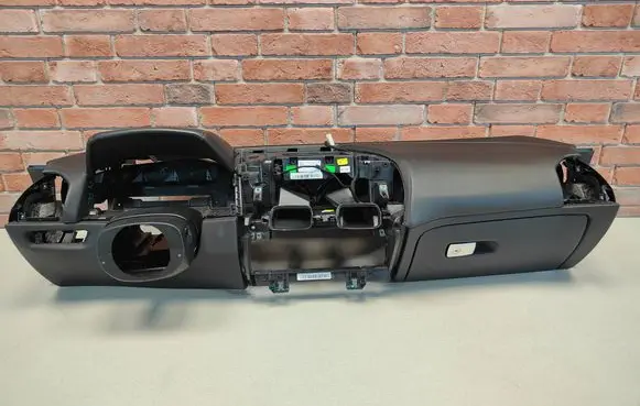 BMW 8 G15 Dashboard 7950804