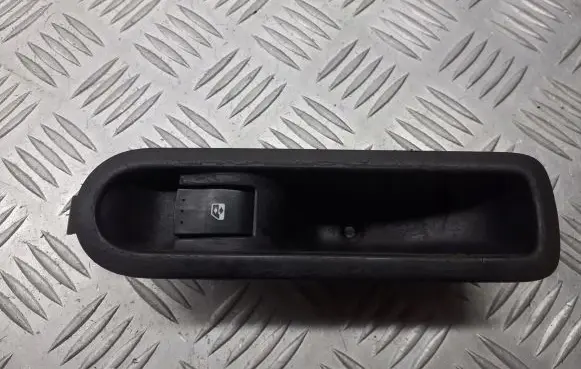 Renault Megane II Electric window control switch 156013870
