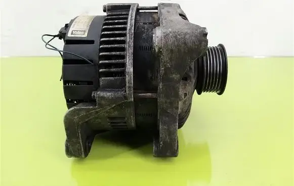 BMW 3 E46 Generator/alternator 7738222AI01