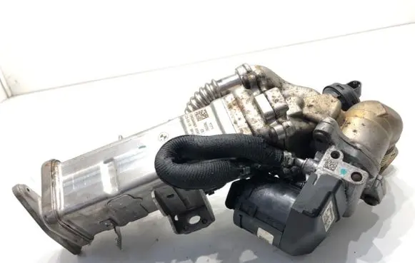 BMW 5 F10 F11 EGR valve 8507625