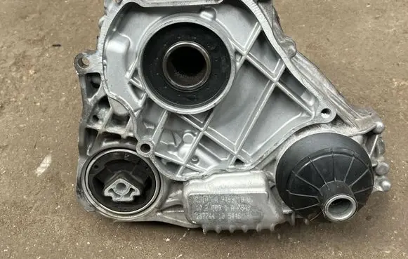 BMW X3 G01 Gearbox transfer box case 9469019 13774410 9469023