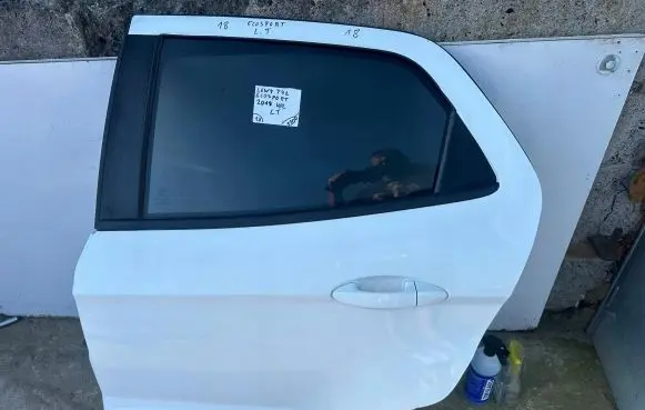 Ford Ecosport Rear door