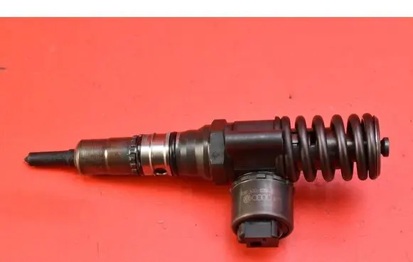 Audi A3 S3 8P Fuel injector 03G130073B