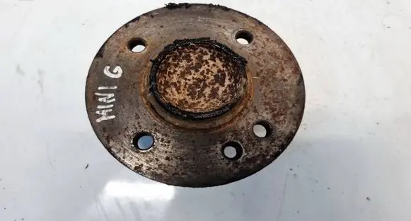 Nissan Qashqai Rear wheel hub 