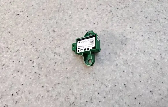 Mercedes-Benz SLK R172 Airbag deployment crash/impact sensor A1729056100
