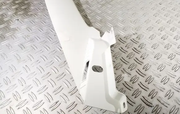 Ford Focus (C) pillar trim CM51F280C47 M9DMDLH 9725