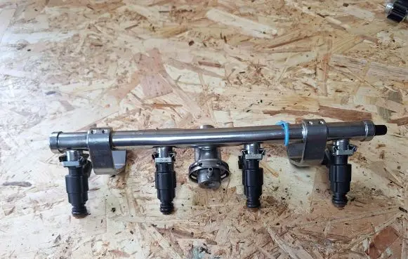Mini One - Cooper R50 - 53 Fuel main line pipe 04891192AA